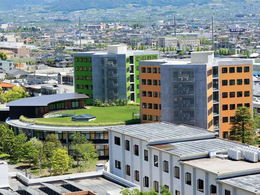 Кампус - International College of Liberal Arts (iCLA)