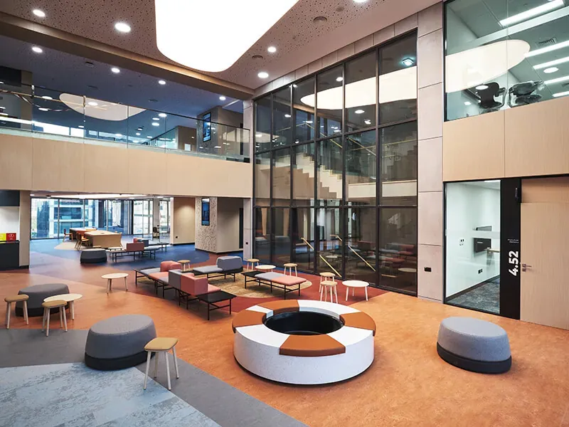 Студенческая жизнь - University of Wollongong in Dubai (UOWD)